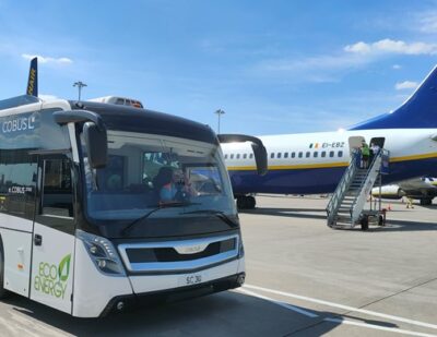 National Express Trials Electric Bus at London Stansted