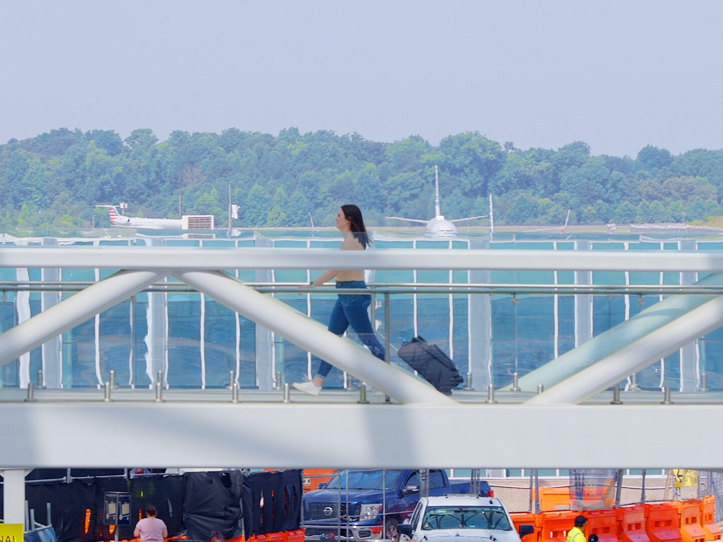 US: CLT Opens New Pedestrian Skybridges