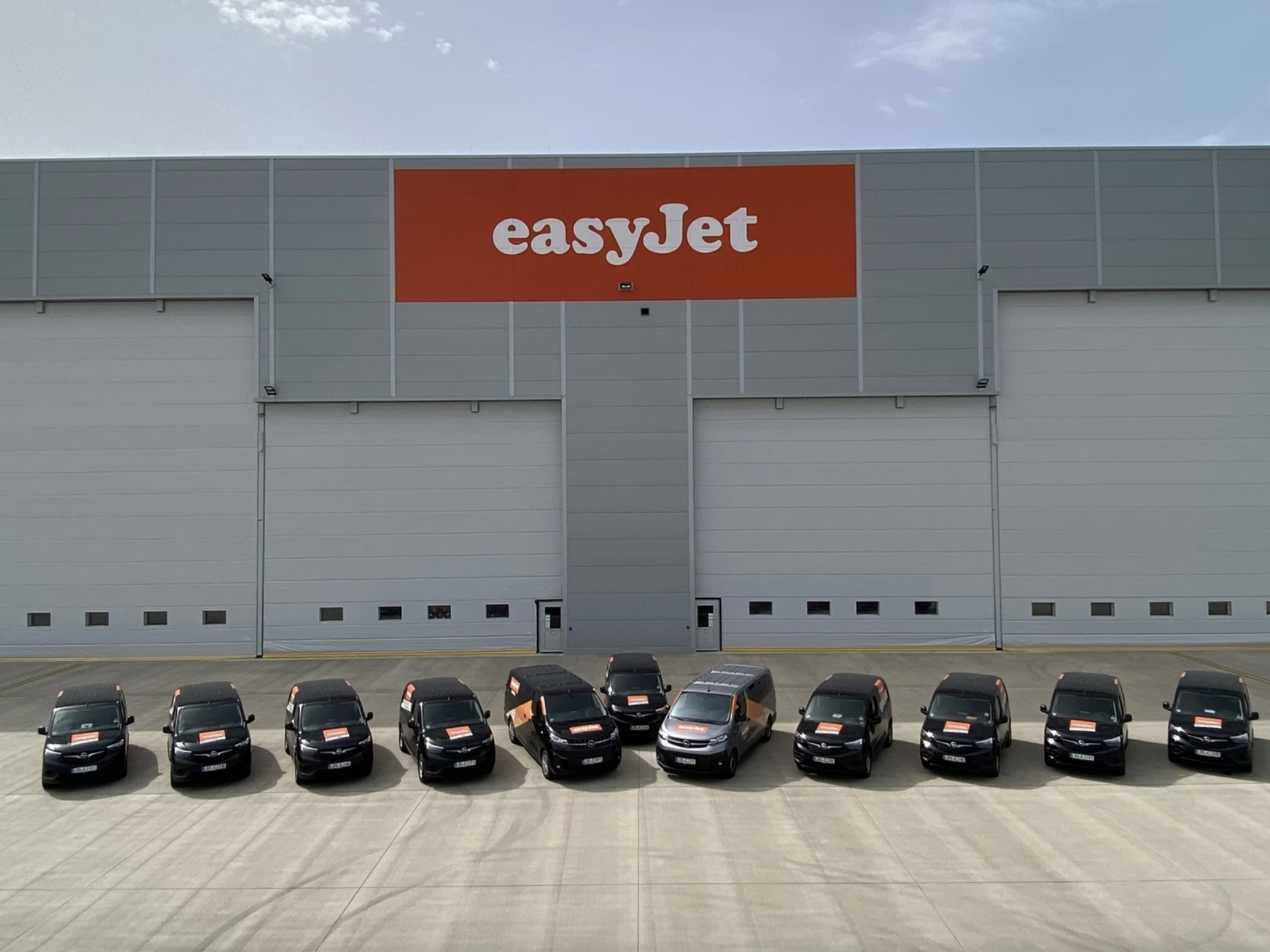 easyJet Transitions to Electric Maintenance Vehicles to Cut Emissions