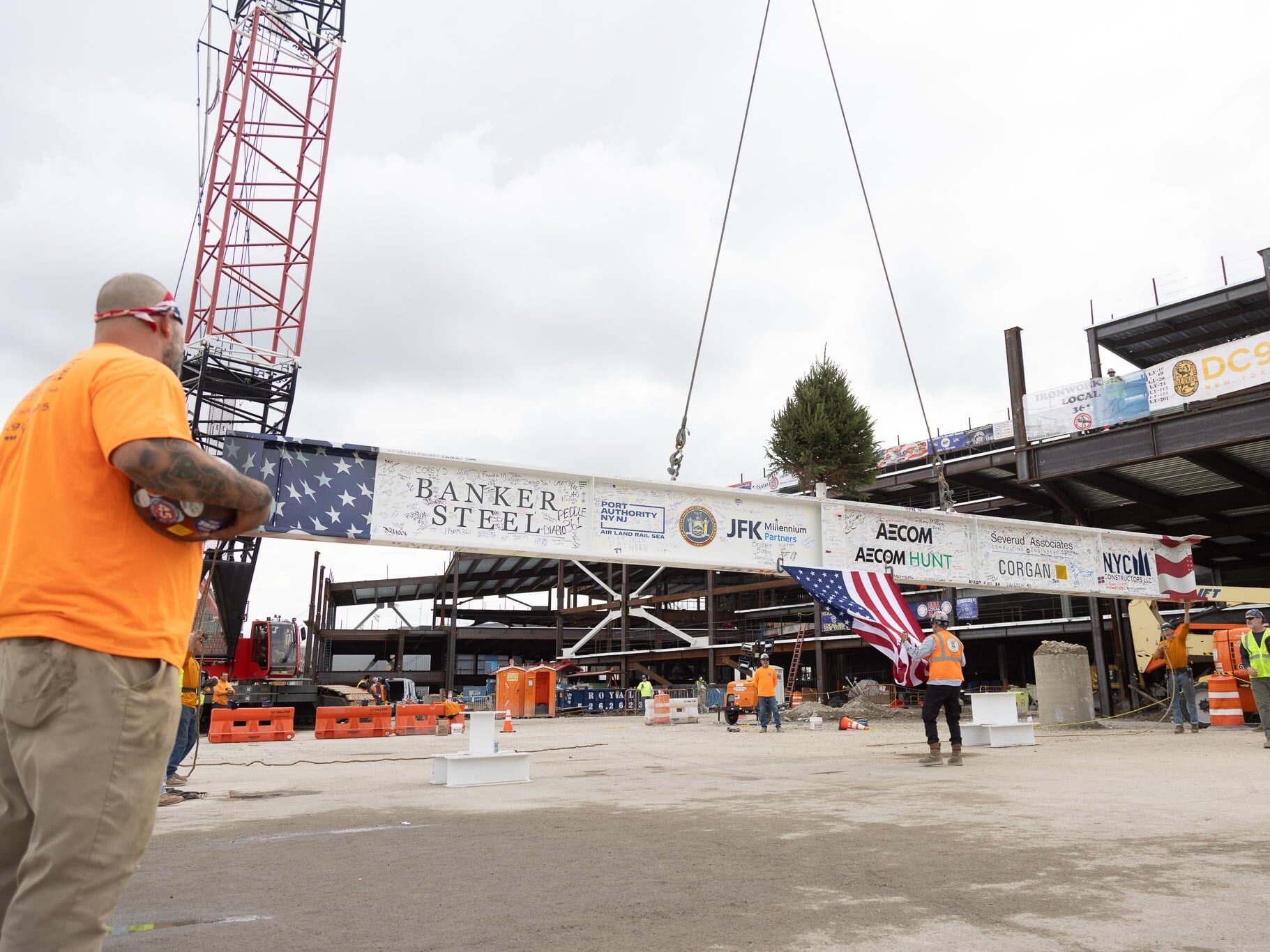 Final Structural Steel Beam Placed for First Phase of JFK Terminal 6