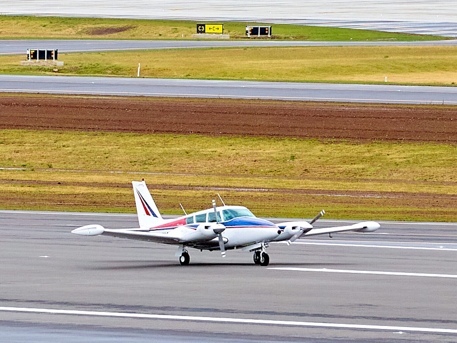 Aircraft Flight Tests Begin on Western Sydney International Airport Runway