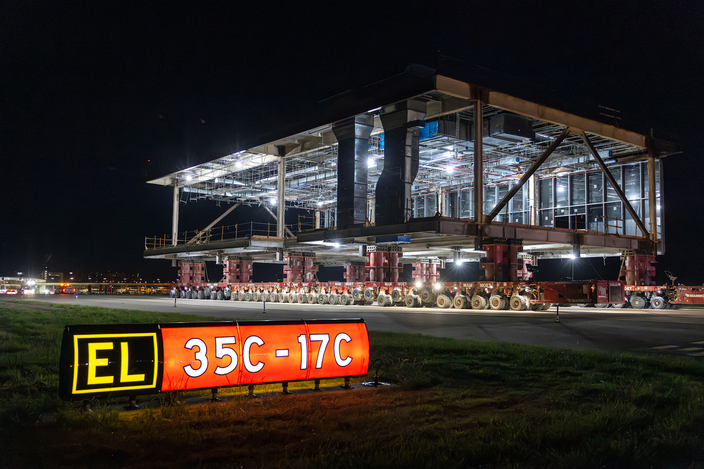 US: DFW Moves Six Megastructure Models Into Place in Terminal C Milestone