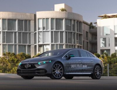 US: Mercedes-Benz Gains Approval for Turquoise Automated Driving Lights