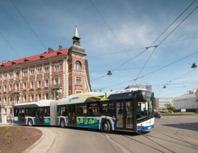 Poland: Solaris to Deliver 18 Articulated Electric Buses in Kraków