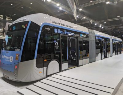 Van Hool and Île-de-France Mobilités Unveil 24-Metre Electric Bus