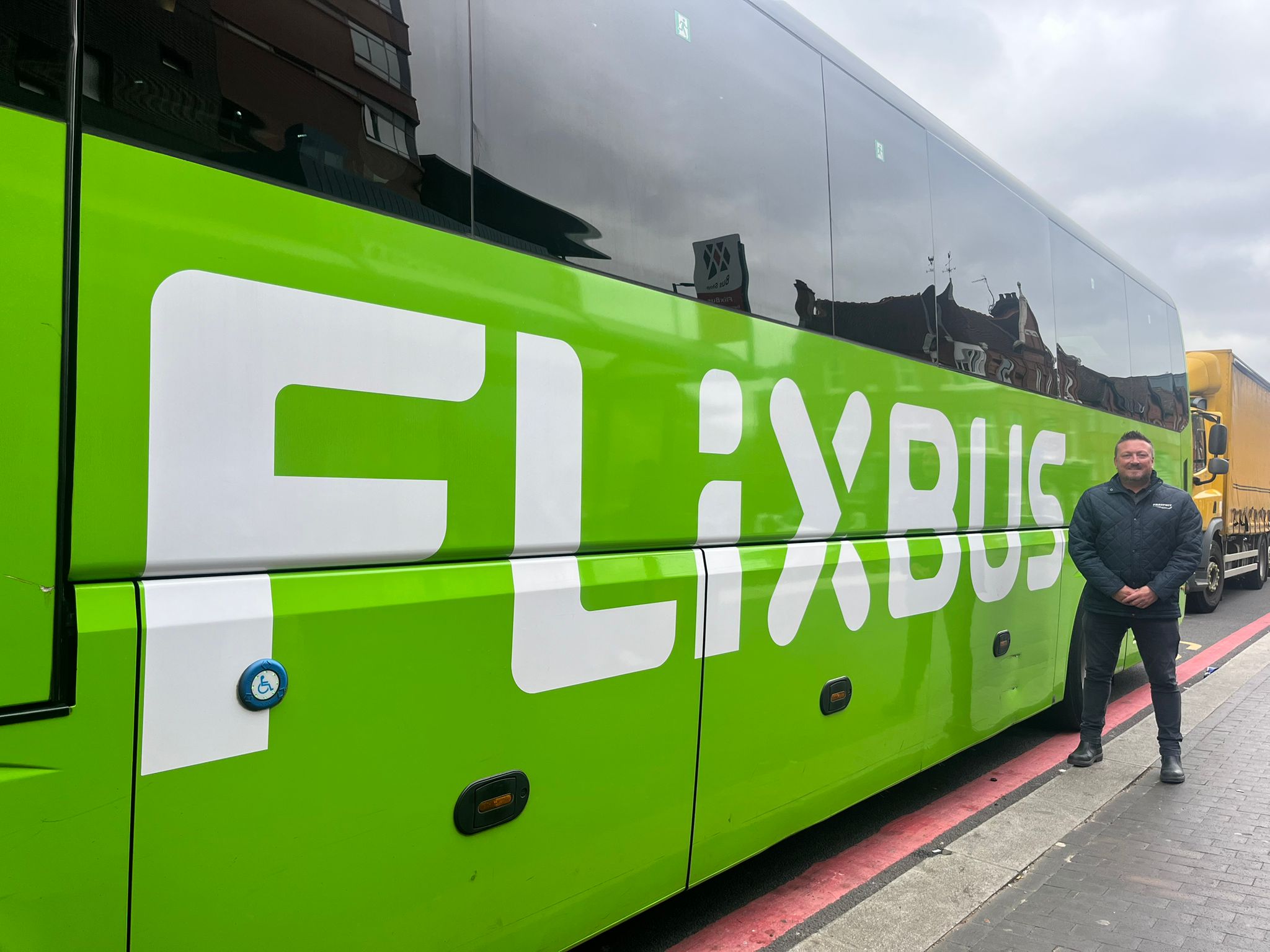 FlixBus Introduces Prospect Coaches to UK Network