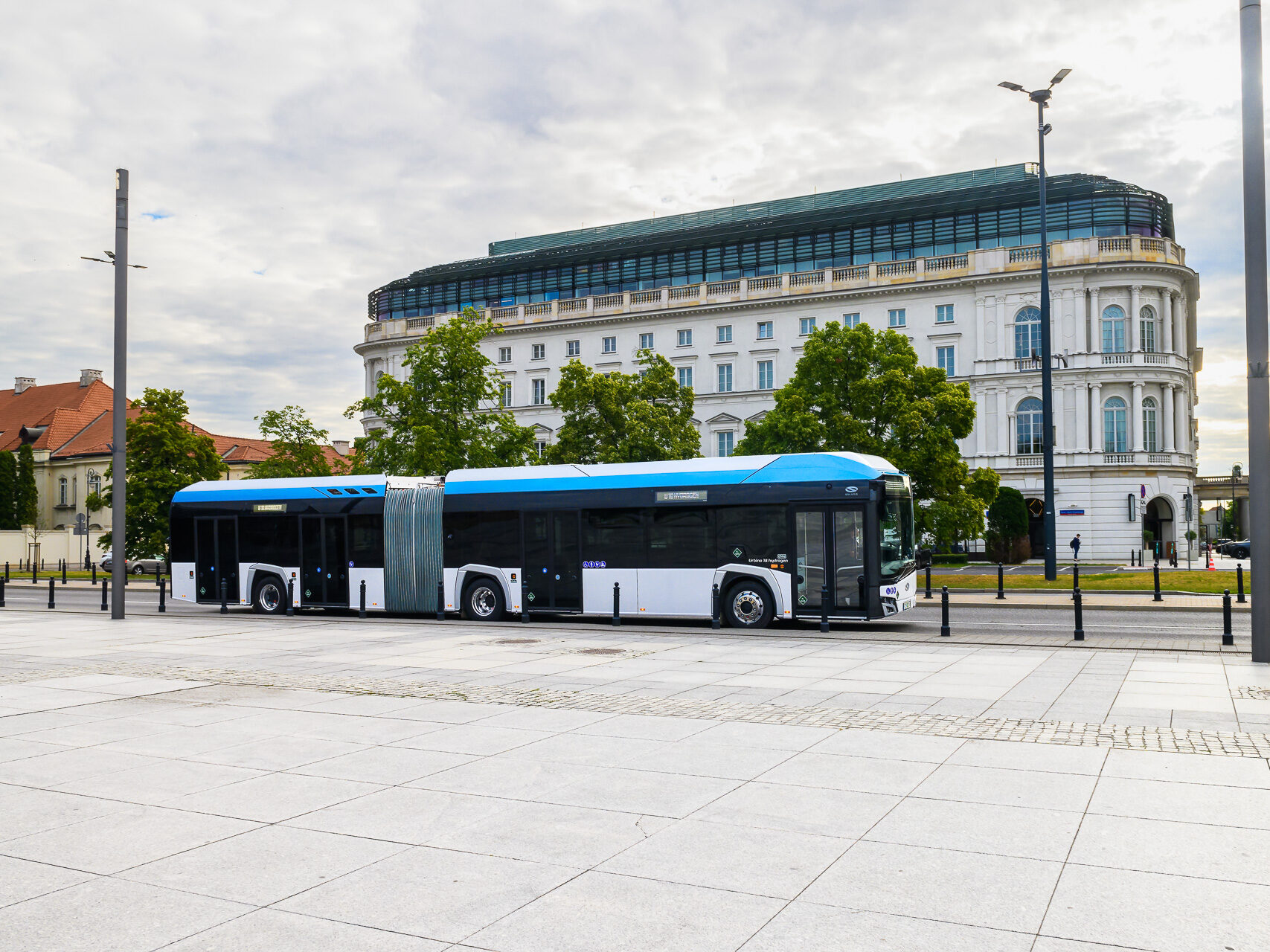 First Solaris Articulated Hydrogen Buses Enter RVK Fleet in Cologne