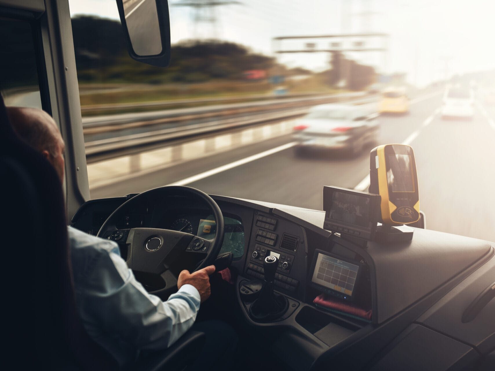 Smart Eye’s Driver Monitoring System Achieves Approval with Solaris