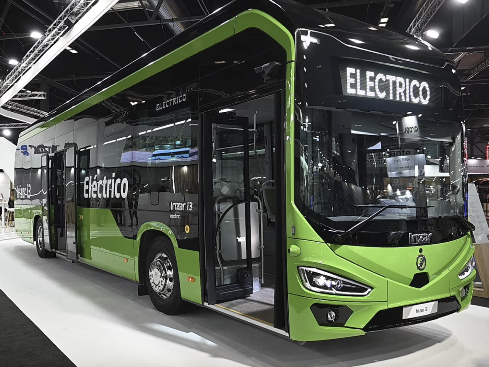 Irizar i3 Class II Electric Bus Unveiled at FIAA